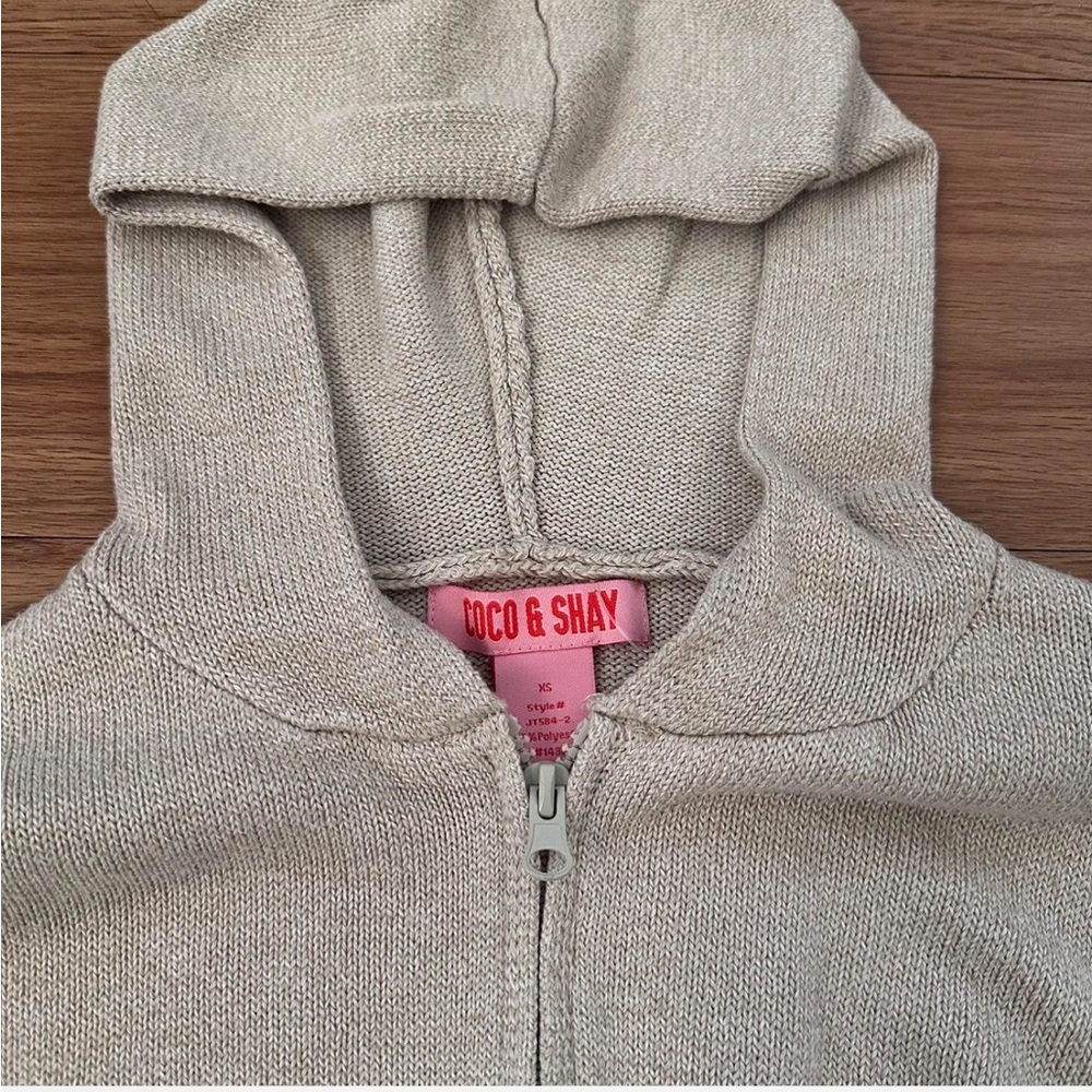 Knit sweater - Picture 2 of 2